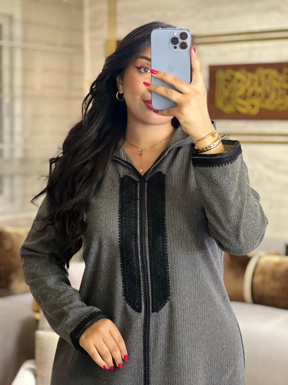 Jellaba Chic en Tuid – Élégance & Chaleur pour l’Hiver