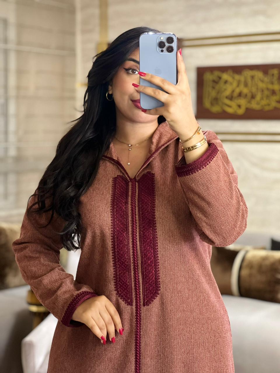 Jellaba Chic en Tuid – Élégance & Chaleur pour l’Hiver