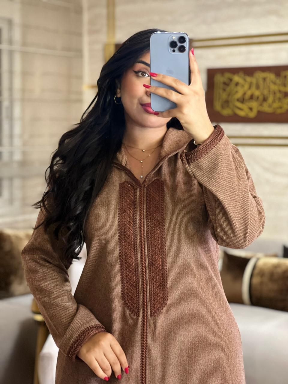 Jellaba Chic en Tuid – Élégance & Chaleur pour l’Hiver