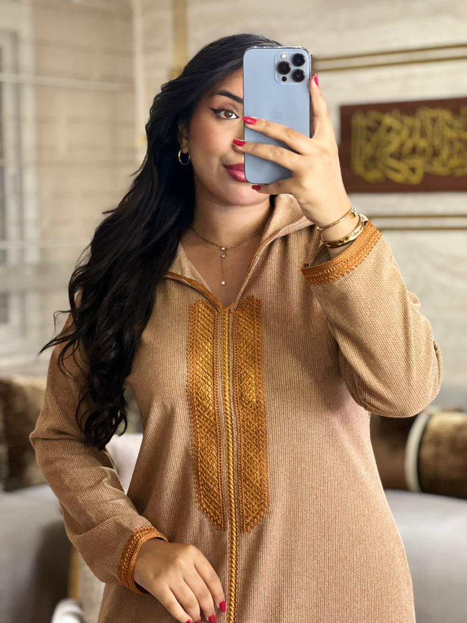 Jellaba Chic en Tuid – Élégance & Chaleur pour l’Hiver