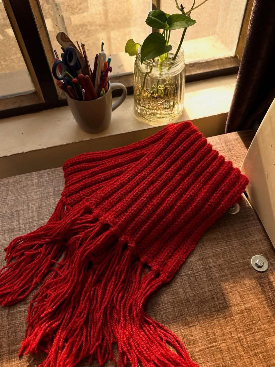 Écharpe Rouge « Mikasa » – Tendance 2025